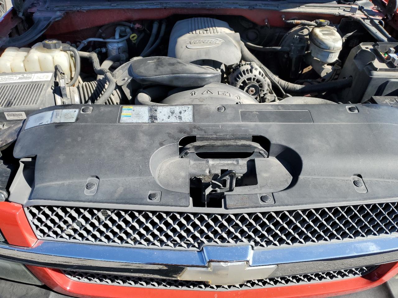 2003 Chevrolet Silverado - Image 11