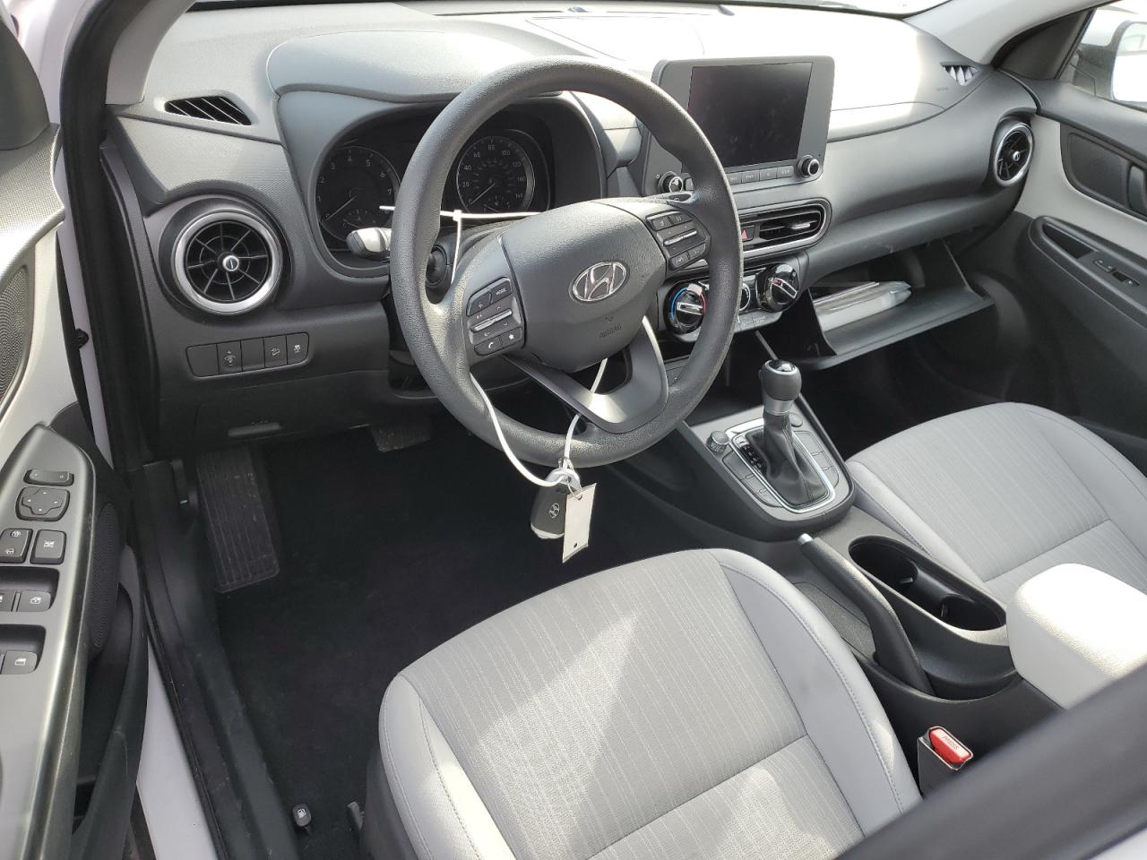 2023 Hyundai Kona - Image 8
