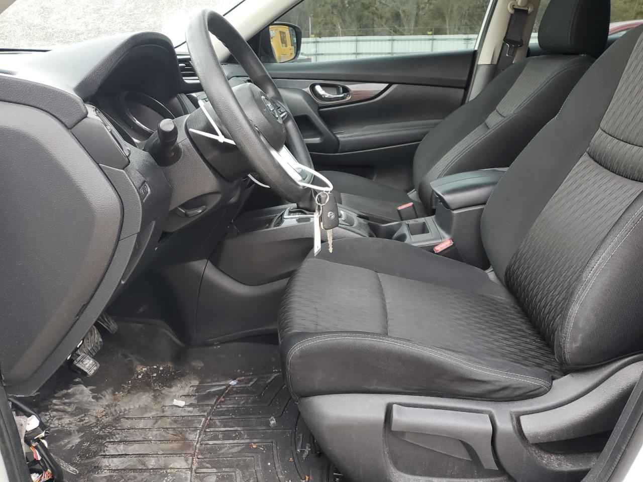 2017 Nissan Rogue - Image 7