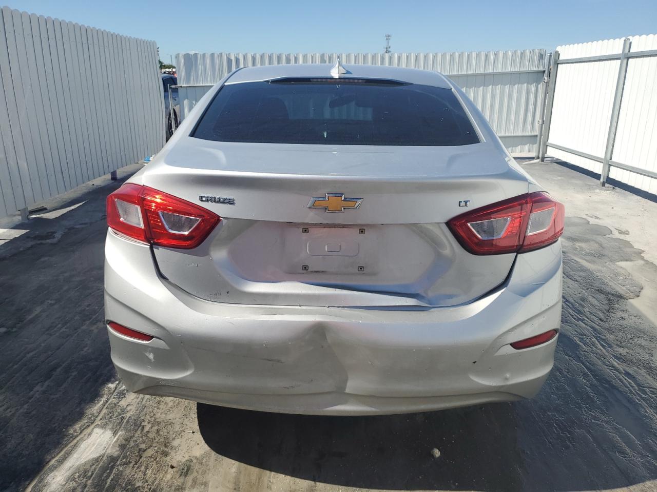 2017 Chevrolet Cruze - Image 6
