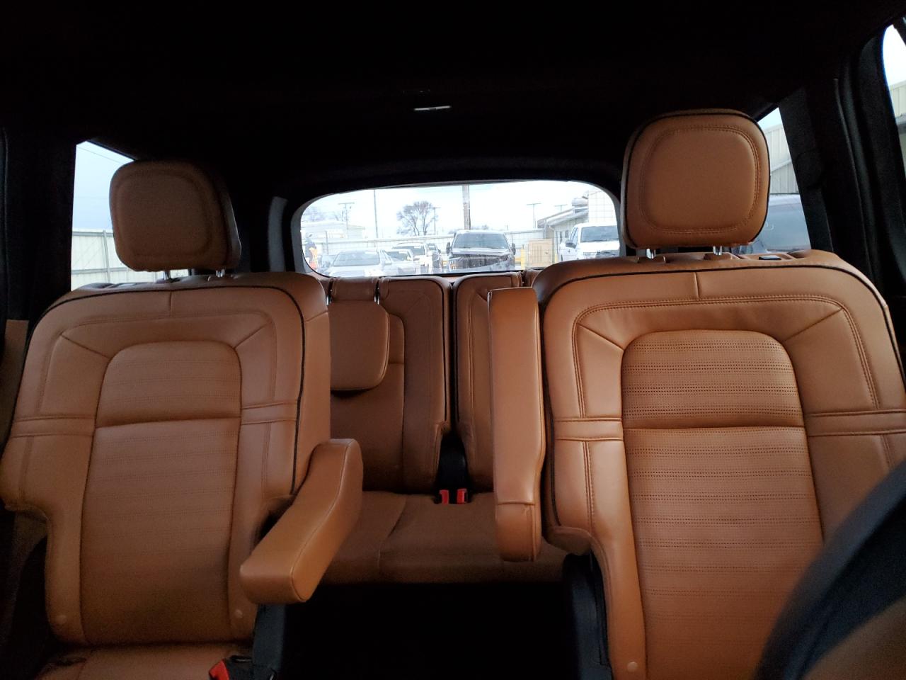 2020 Lincoln Aviator - Image 10