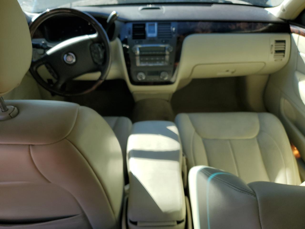 2008 Cadillac DTS - Image 8