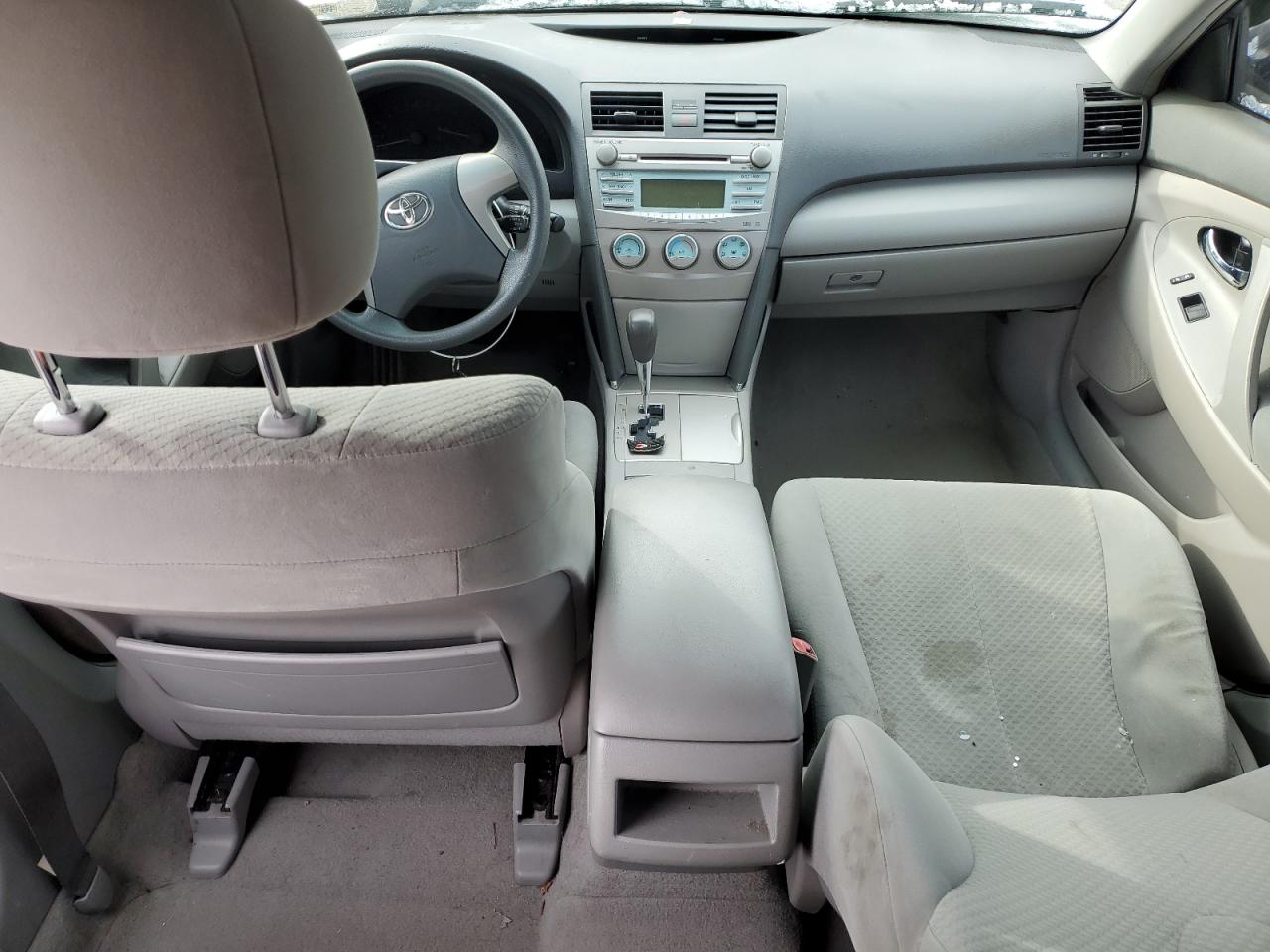 2009 Toyota Camry - Image 8