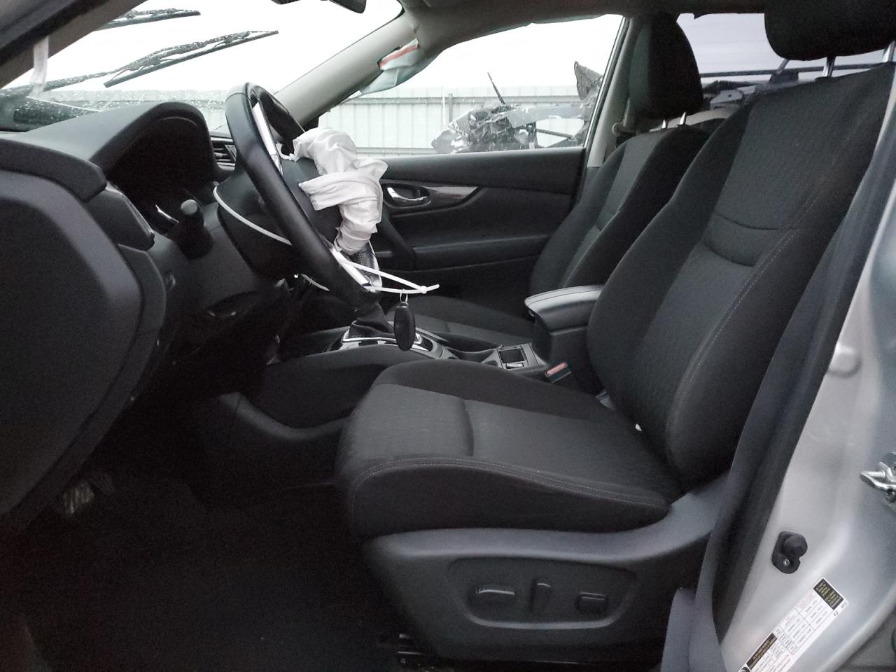 2020 Nissan Rogue - Image 7