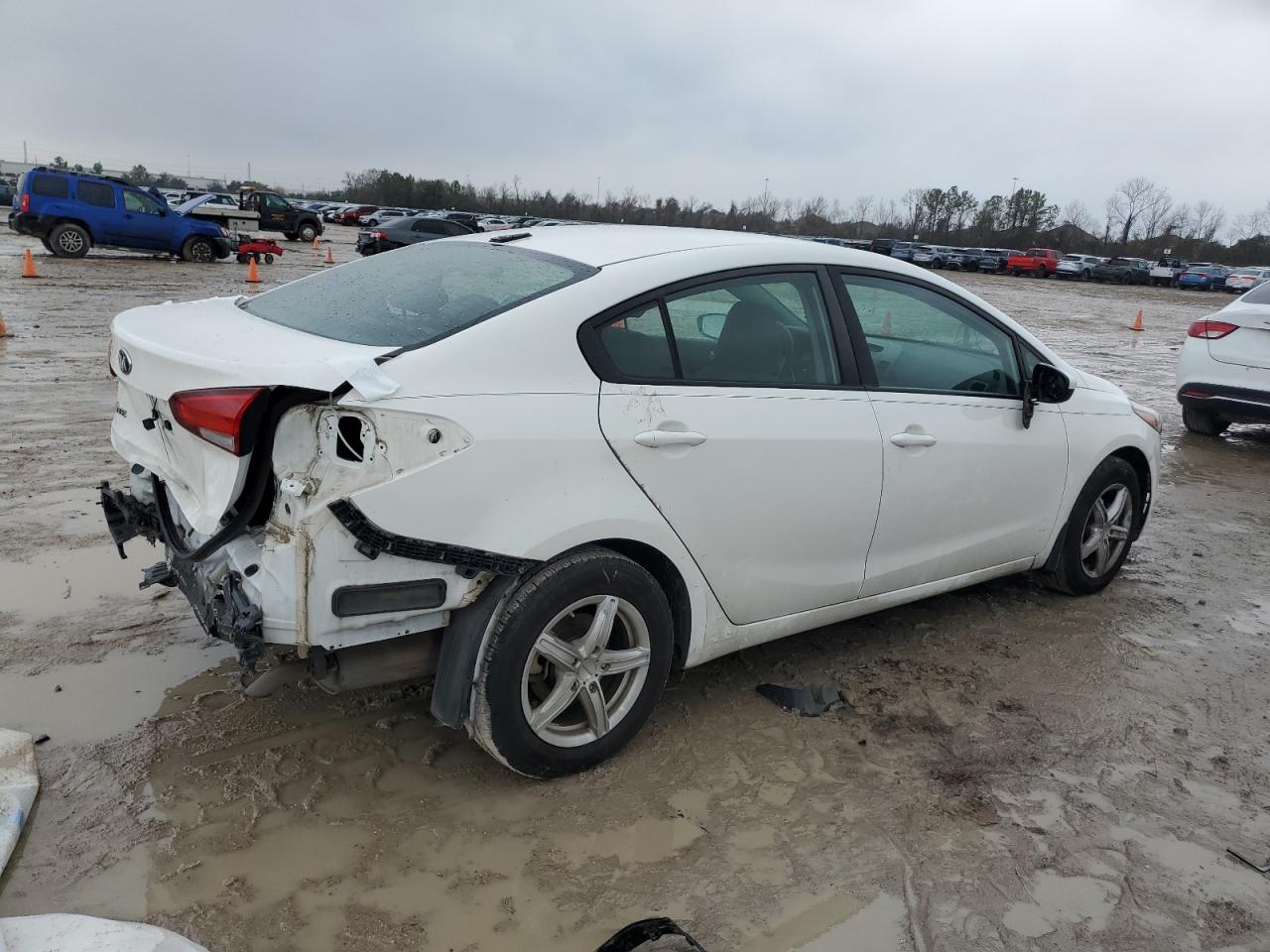 2017 Kia Forte - Image 3