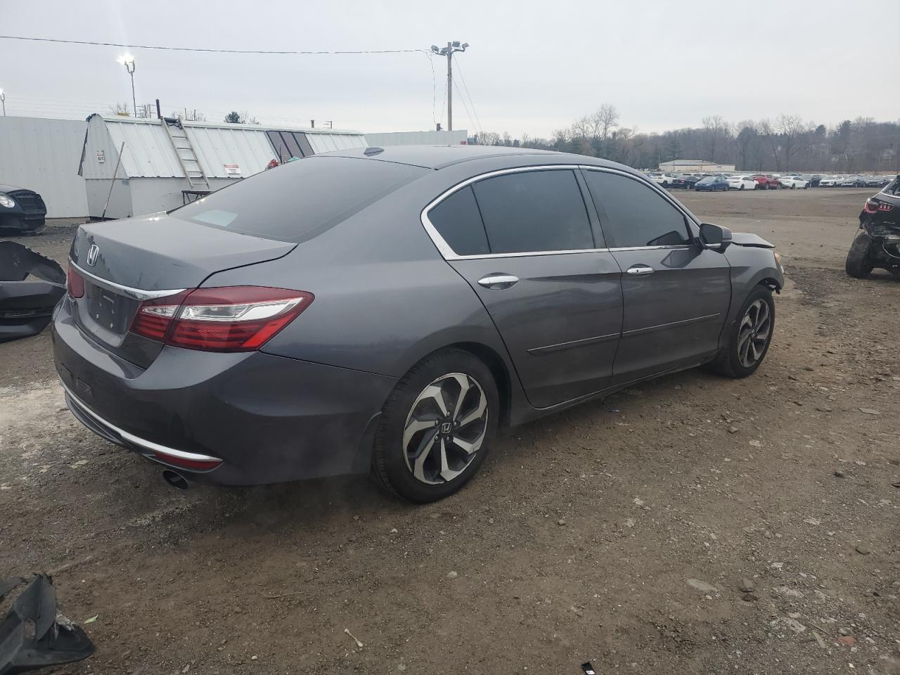 VIN 1HGCR2F85HA074372 2017 HONDA ACCORD no.3