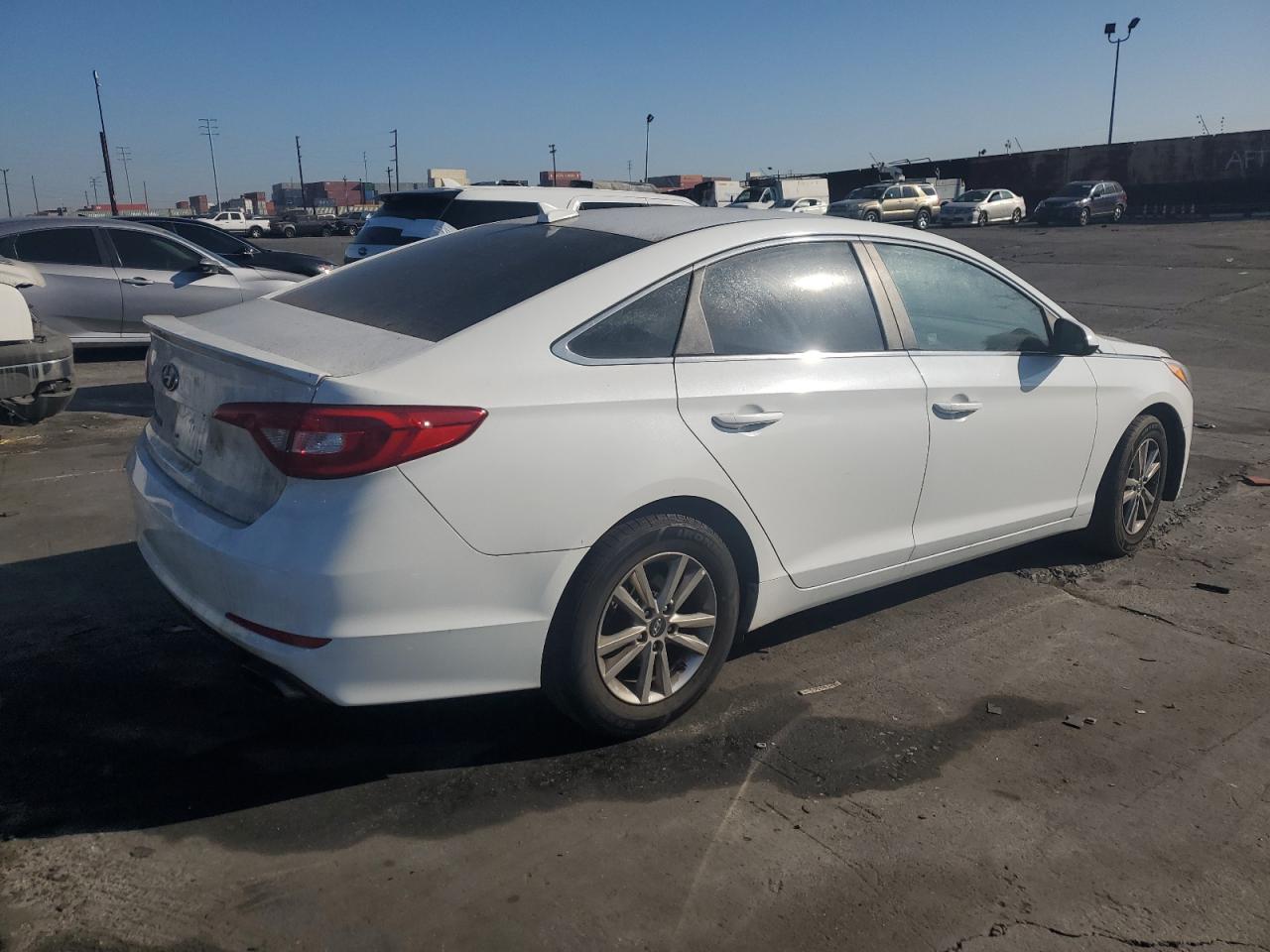 2016 Hyundai Sonata - Image 3