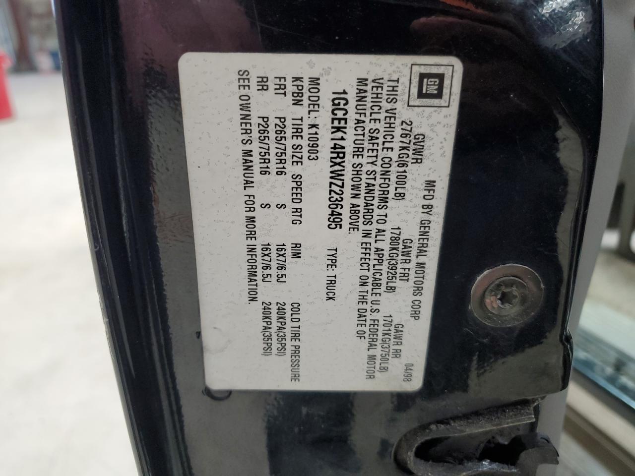 1998 Chevrolet Gmt-400 K1500 VIN: 1GCEK14RXWZ236495 Lot: 84159824