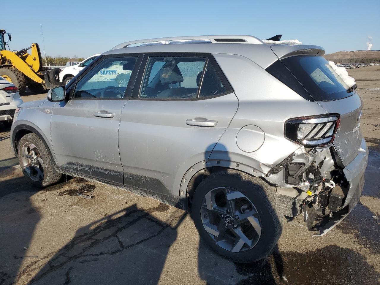 2022 Hyundai Venue - Image 2