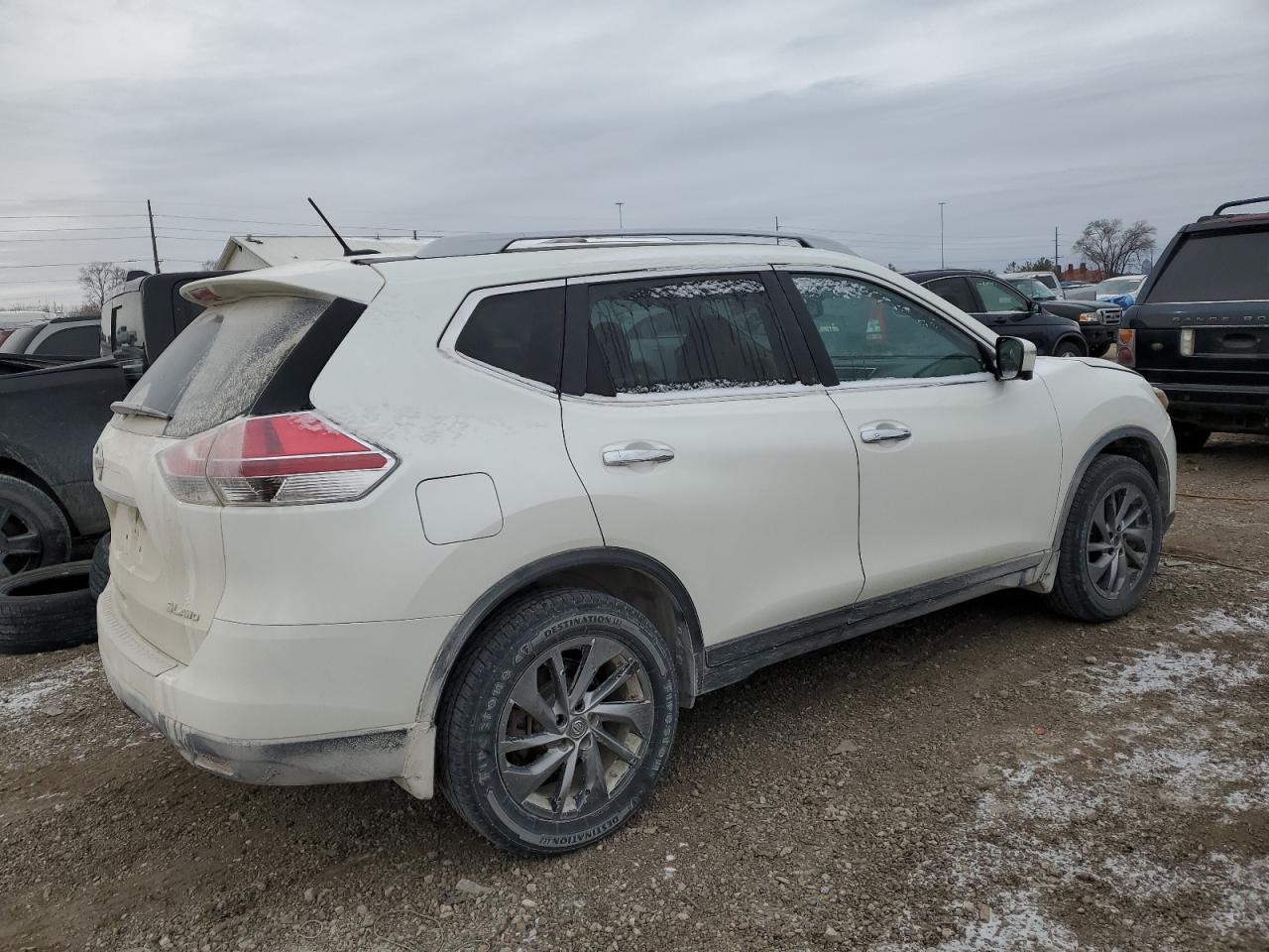 2015 Nissan Rogue - Image 3