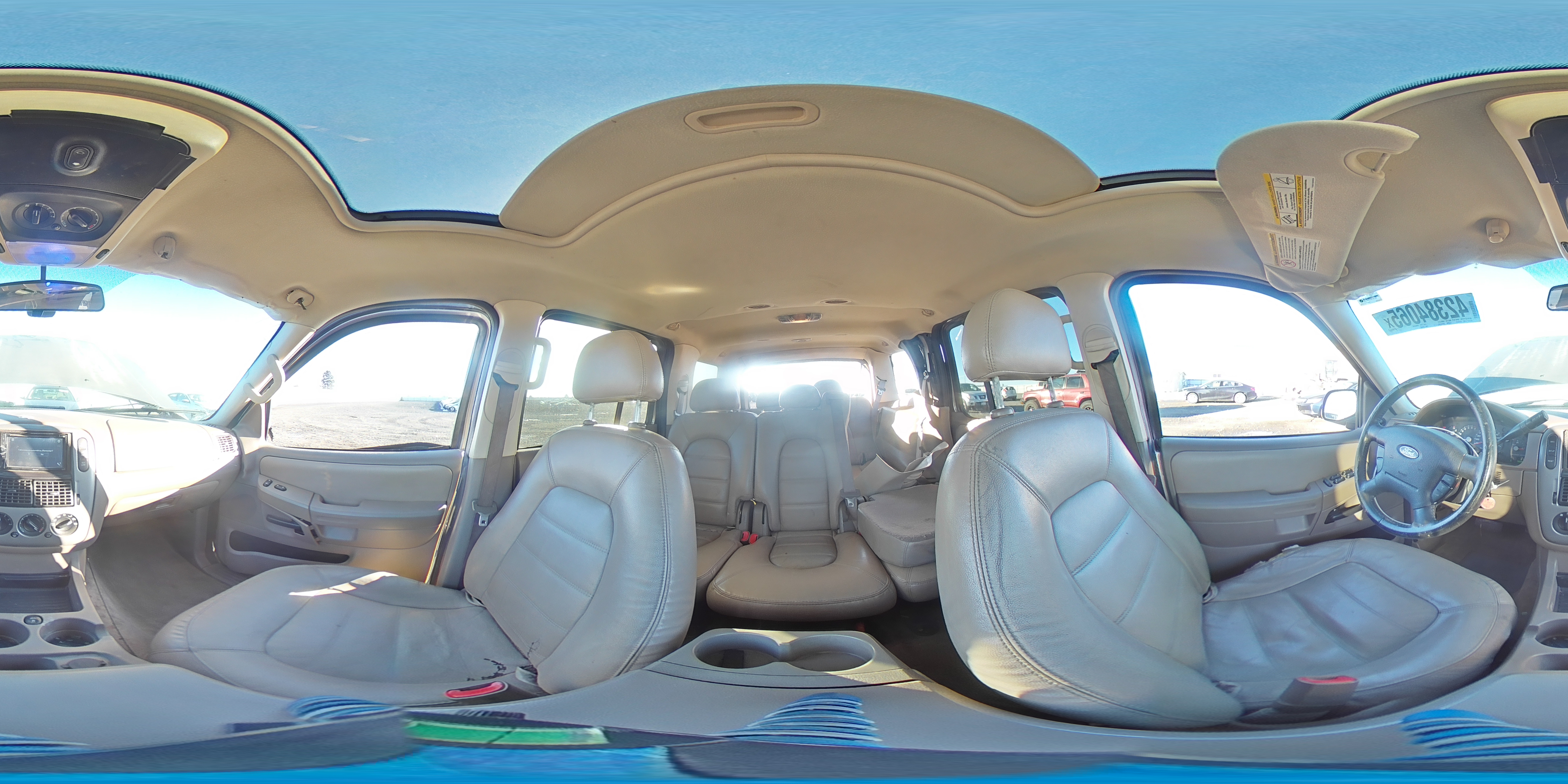 2005 Ford Explorer - Image 13