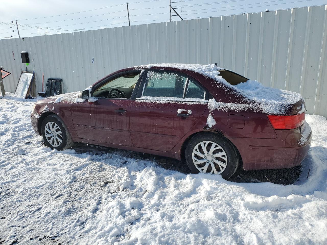 2009 Hyundai Sonata - Image 2