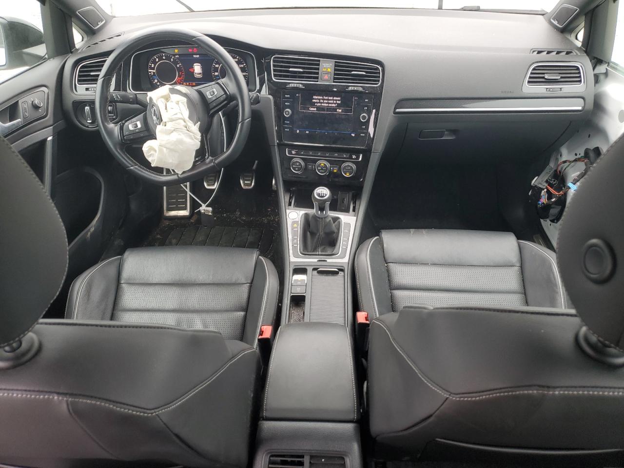 2019 Volkswagen Golf - Image 8