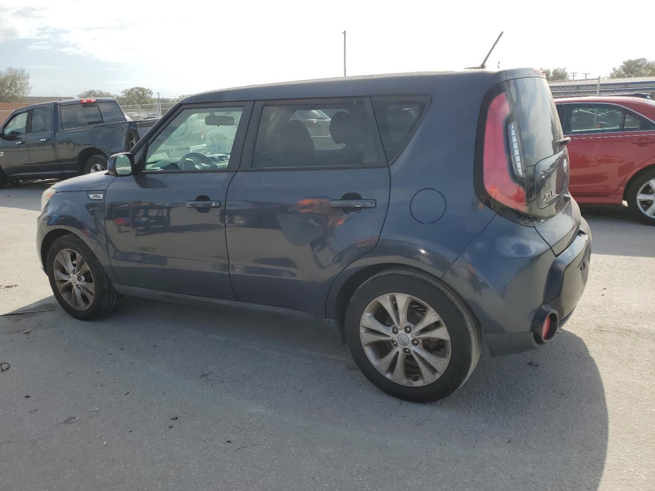 VIN KNDJP3A51G7292562 2016 KIA SOUL no.2