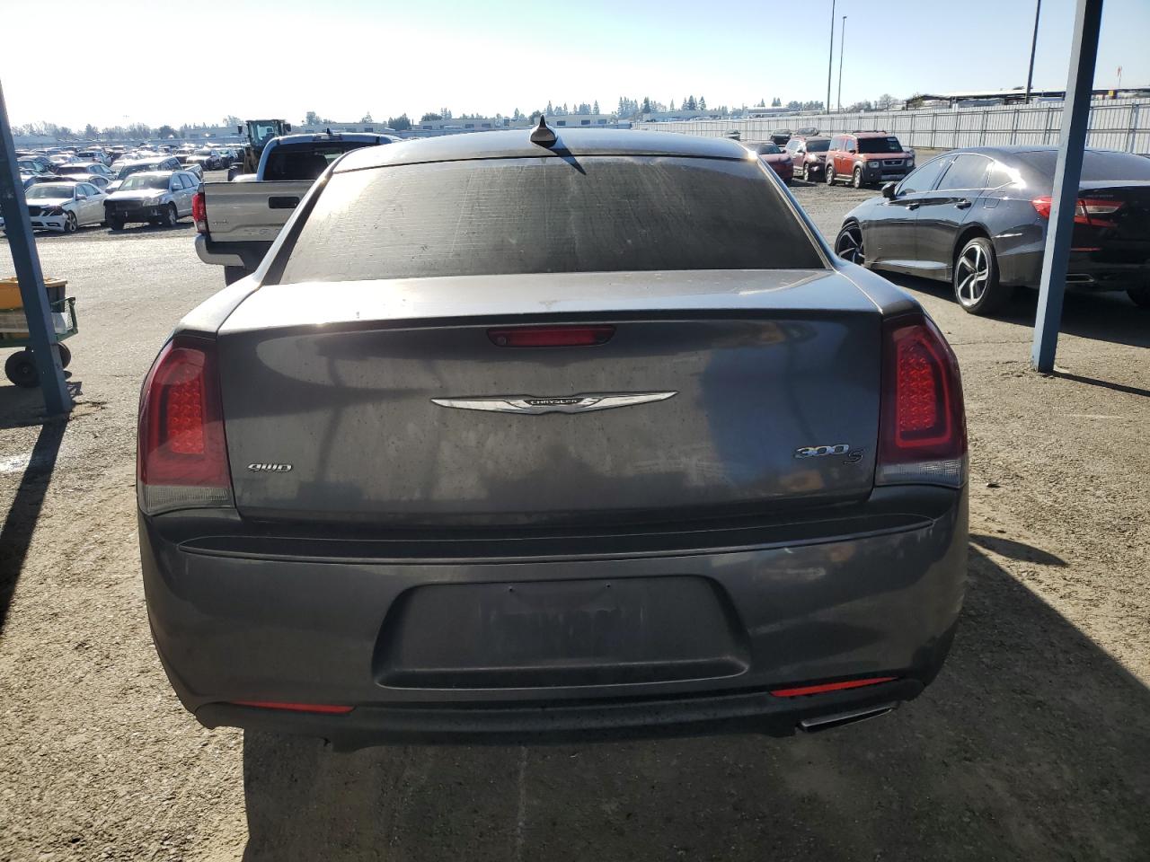 2016 Chrysler 300 - Image 6