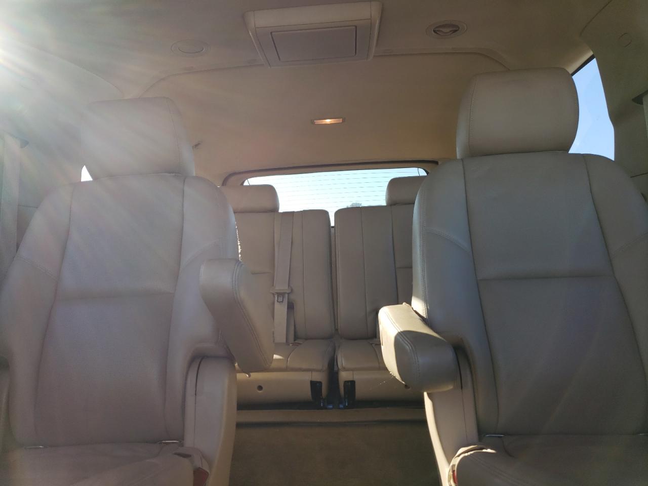 2012 GMC Yukon - Image 10