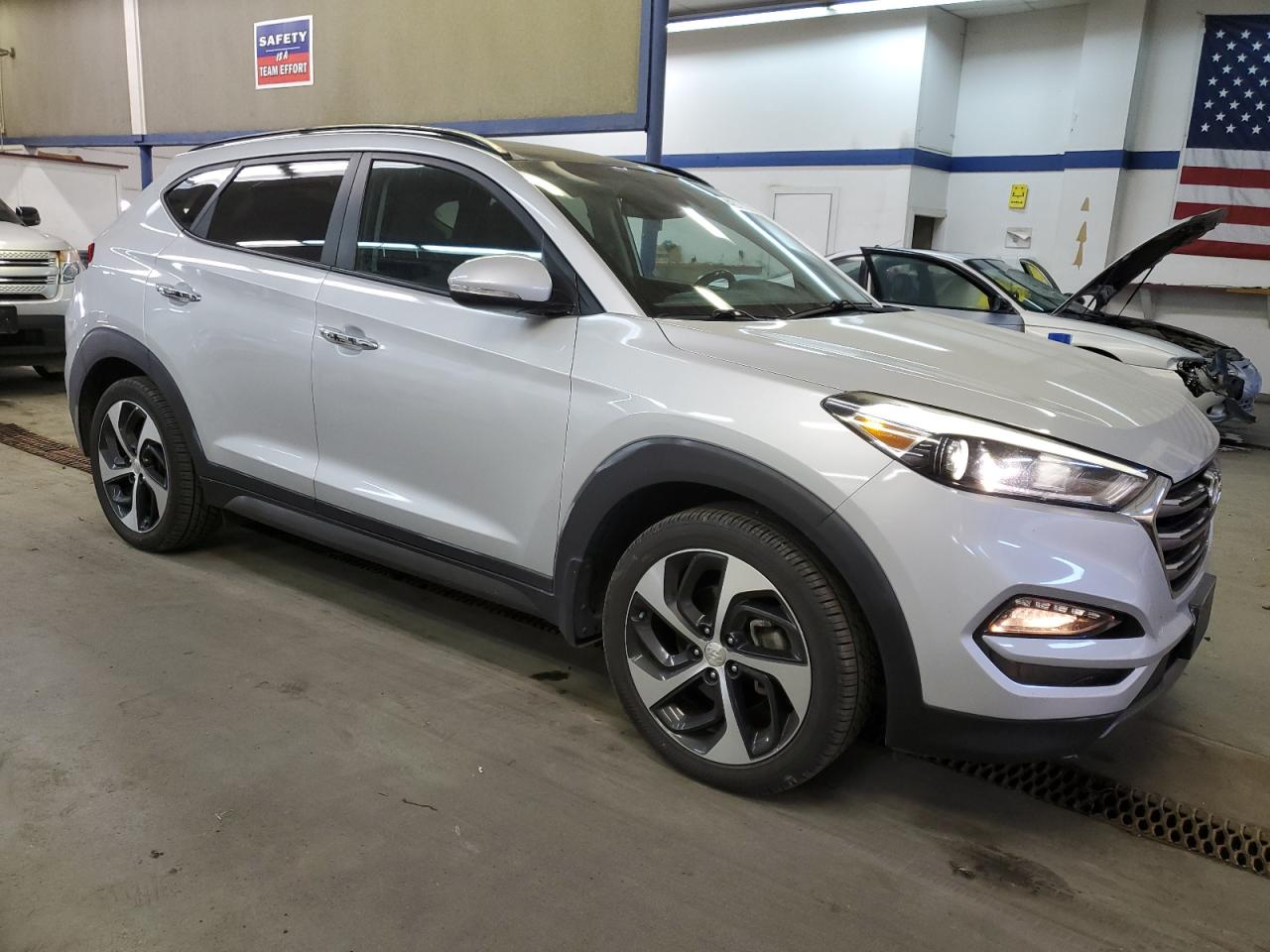 VIN KM8J3CA23GU041542 2016 HYUNDAI TUCSON no.4