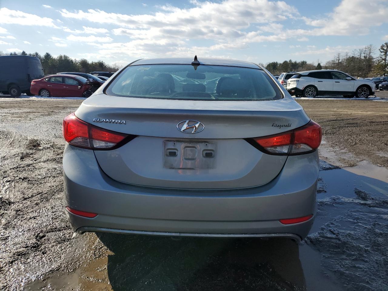 2015 Hyundai Elantra - Image 6