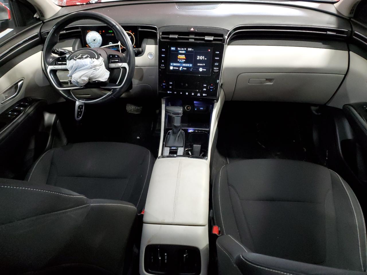2022 Hyundai Tucson - Image 8