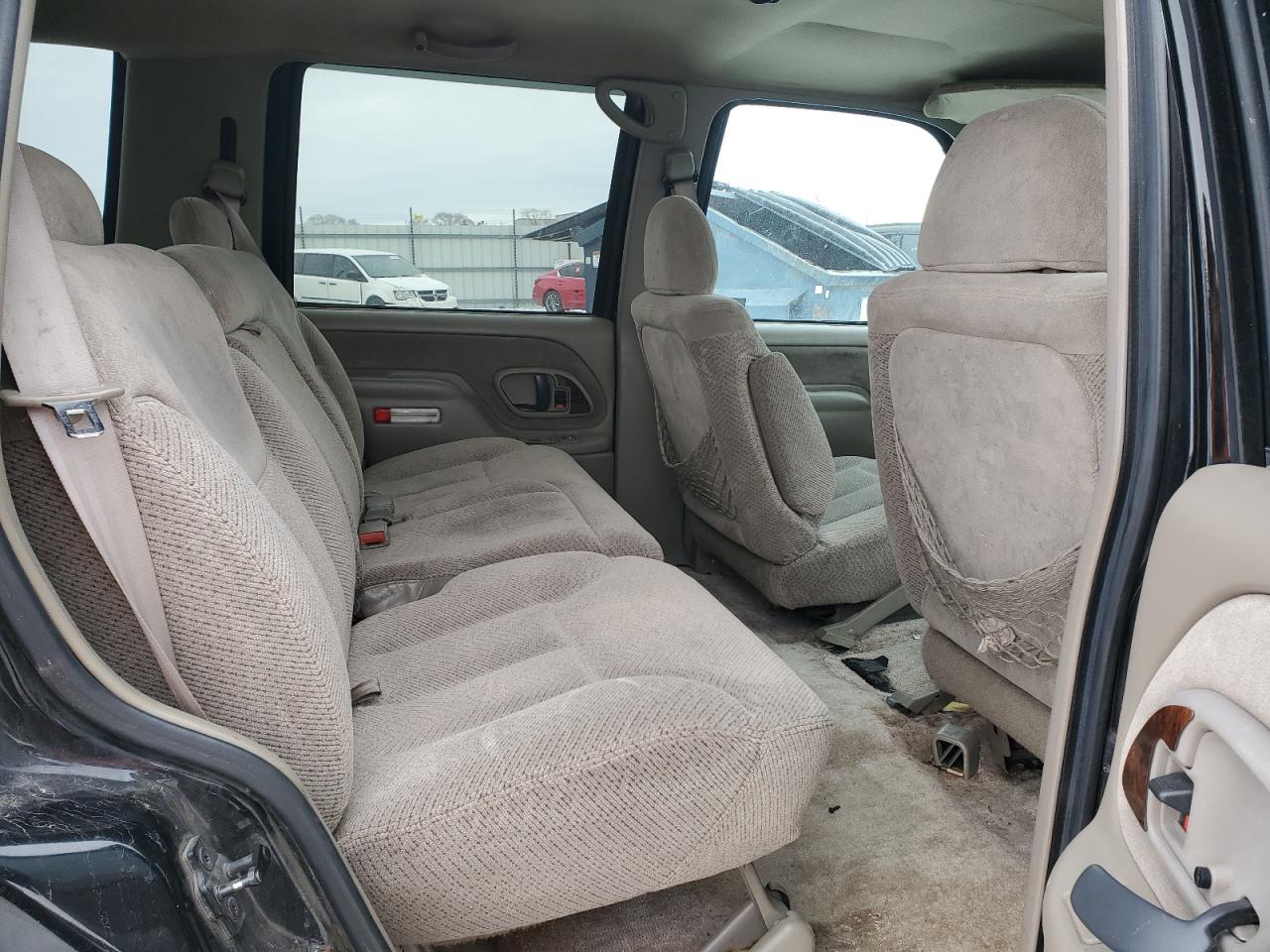 1996 Chevrolet Tahoe - Image 11