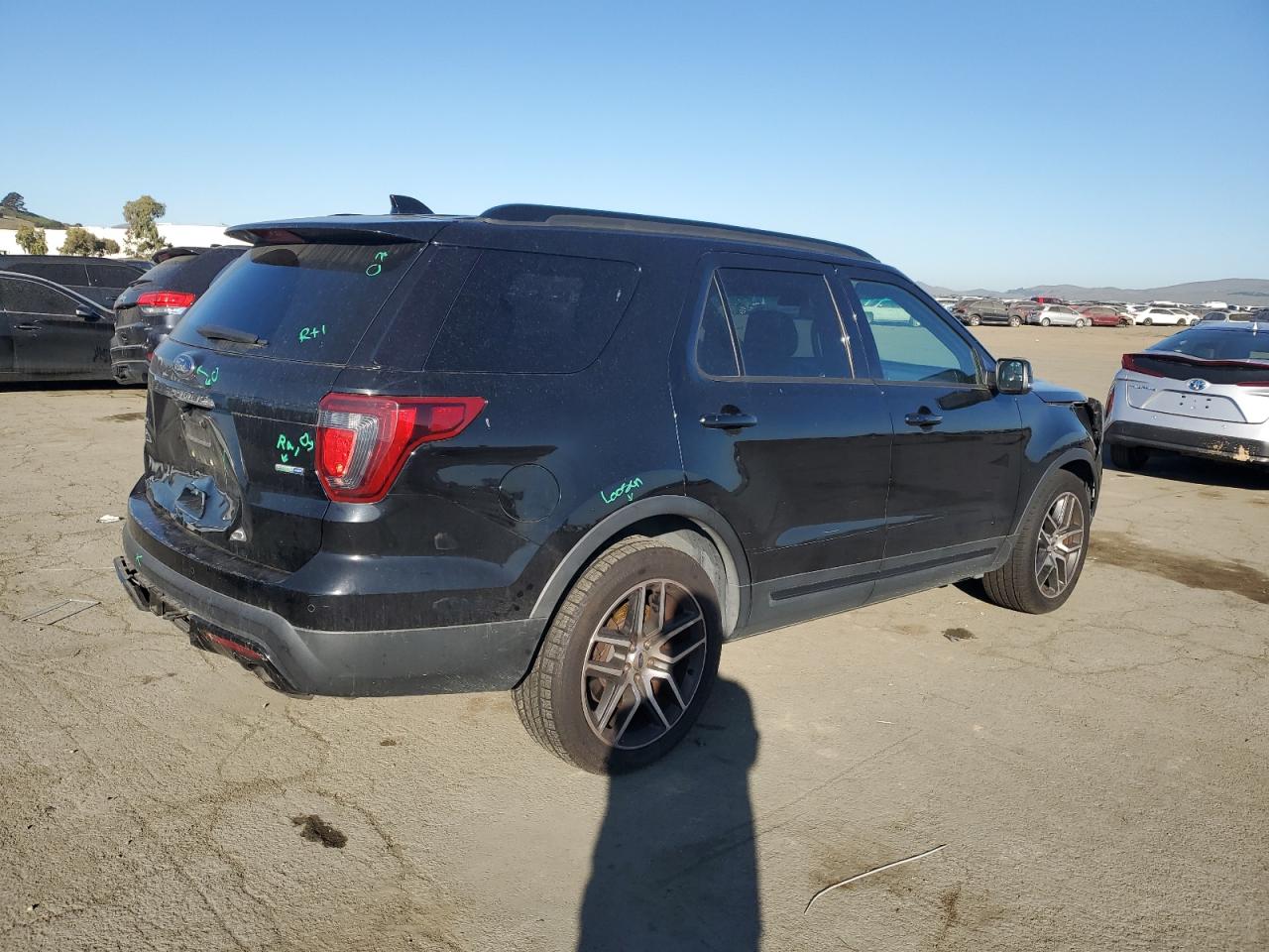 2016 Ford Explorer - Image 3