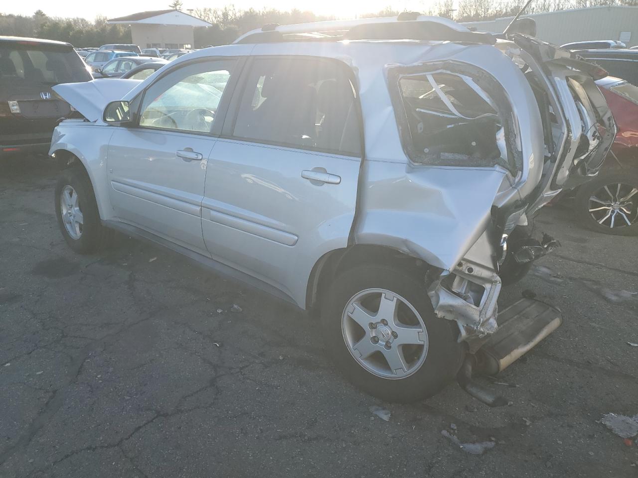 2009 Pontiac Torrent - Image 2