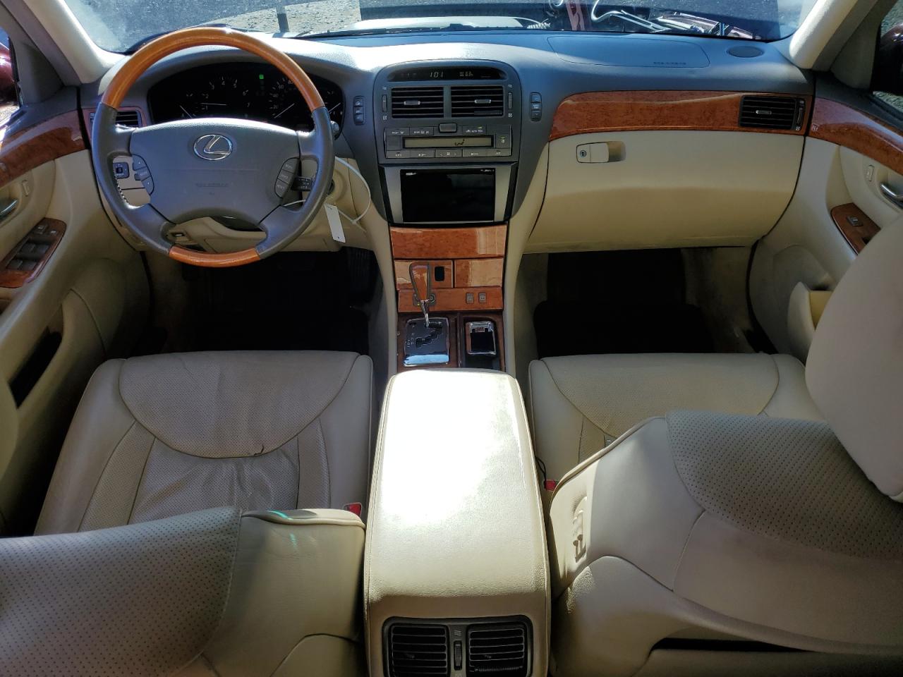 2005 Lexus LS - Image 8