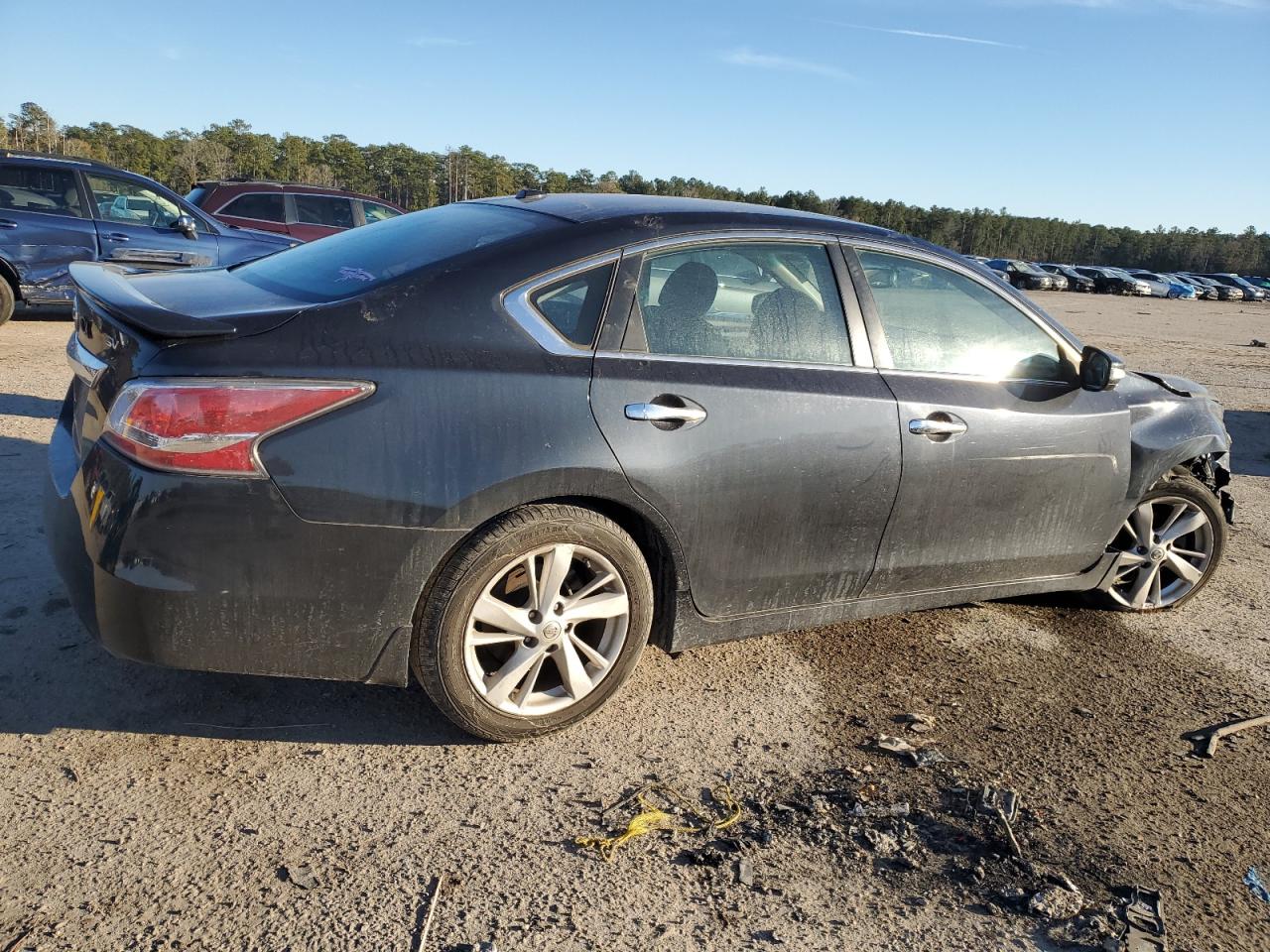 2015 Nissan Altima - Image 3