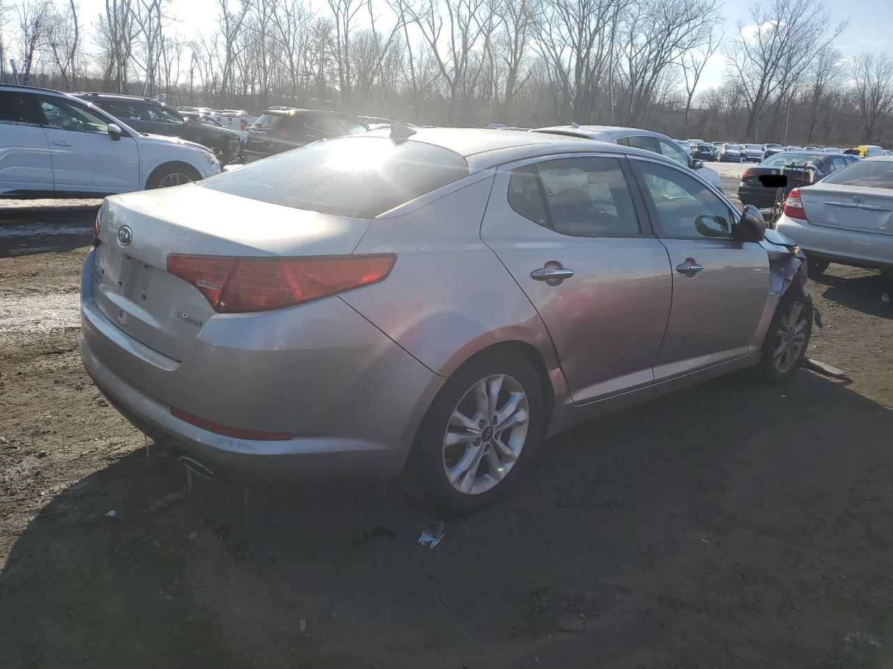 2011 Kia Optima - Image 3