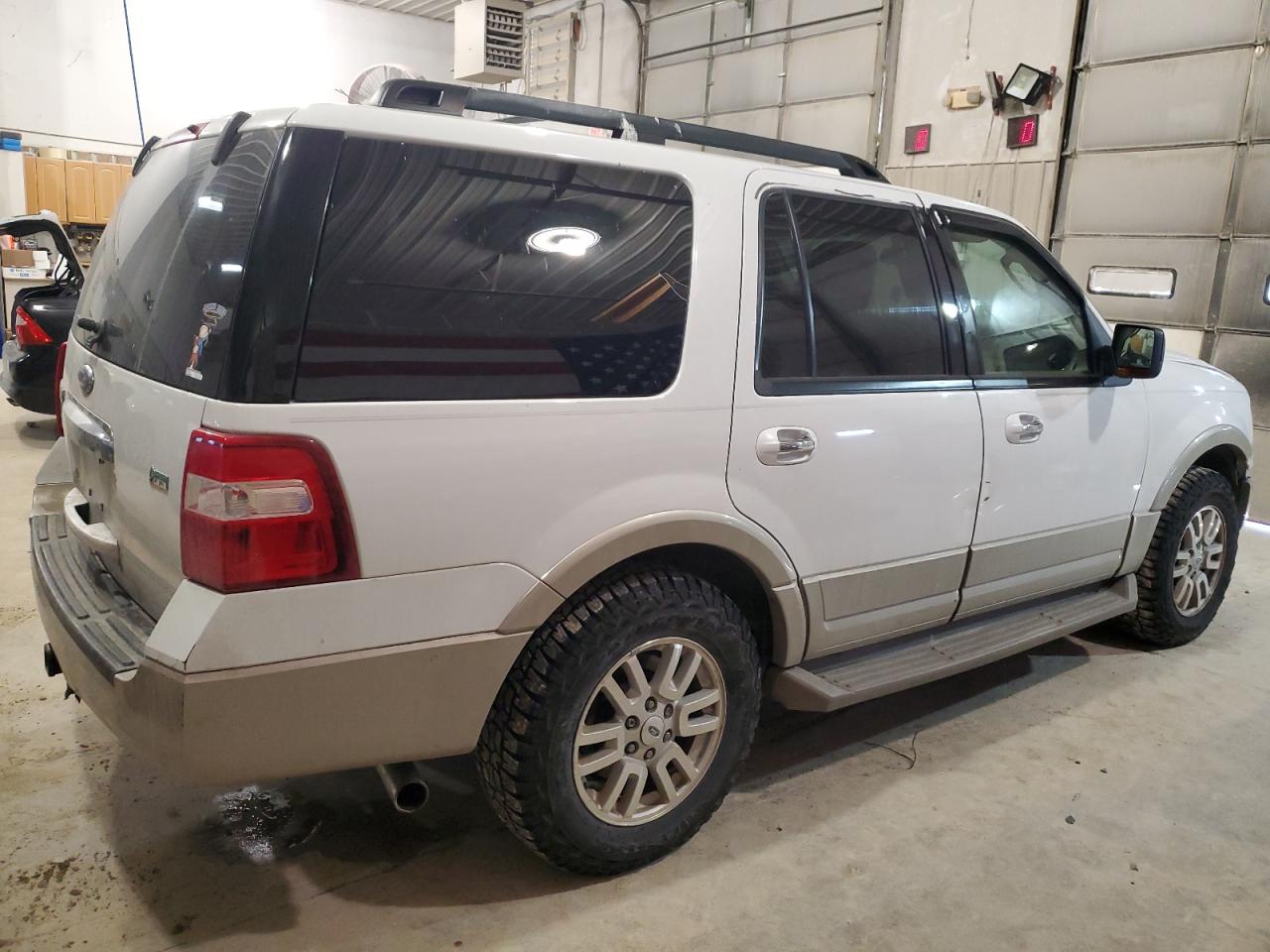 2009 Ford Expedition - Image 3