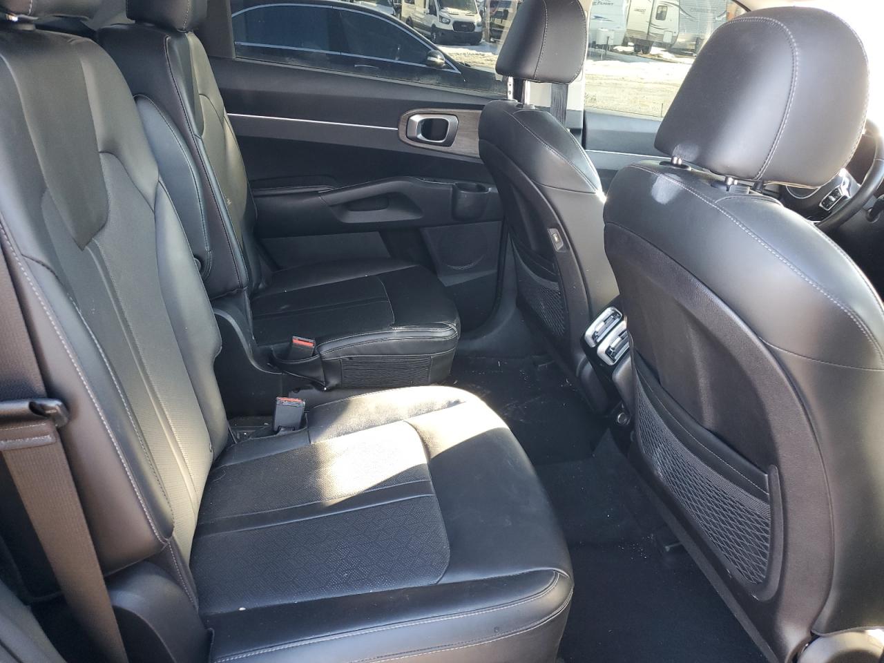 2021 Kia Sorento - Image 11