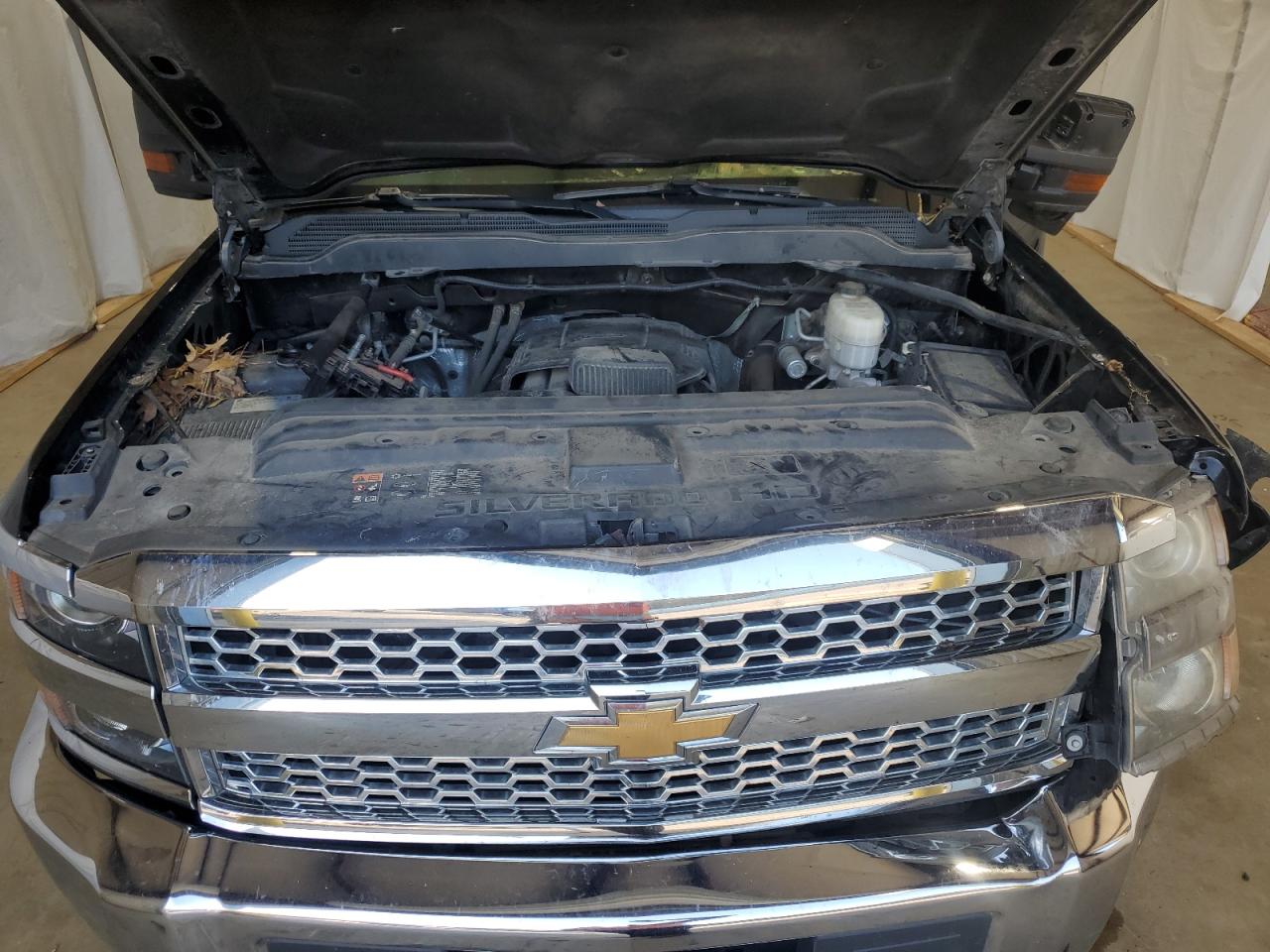 2019 Chevrolet Silverado - Image 11