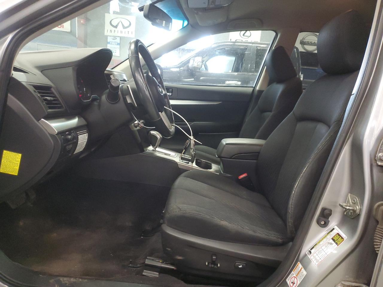 2010 Subaru Outback - Image 7