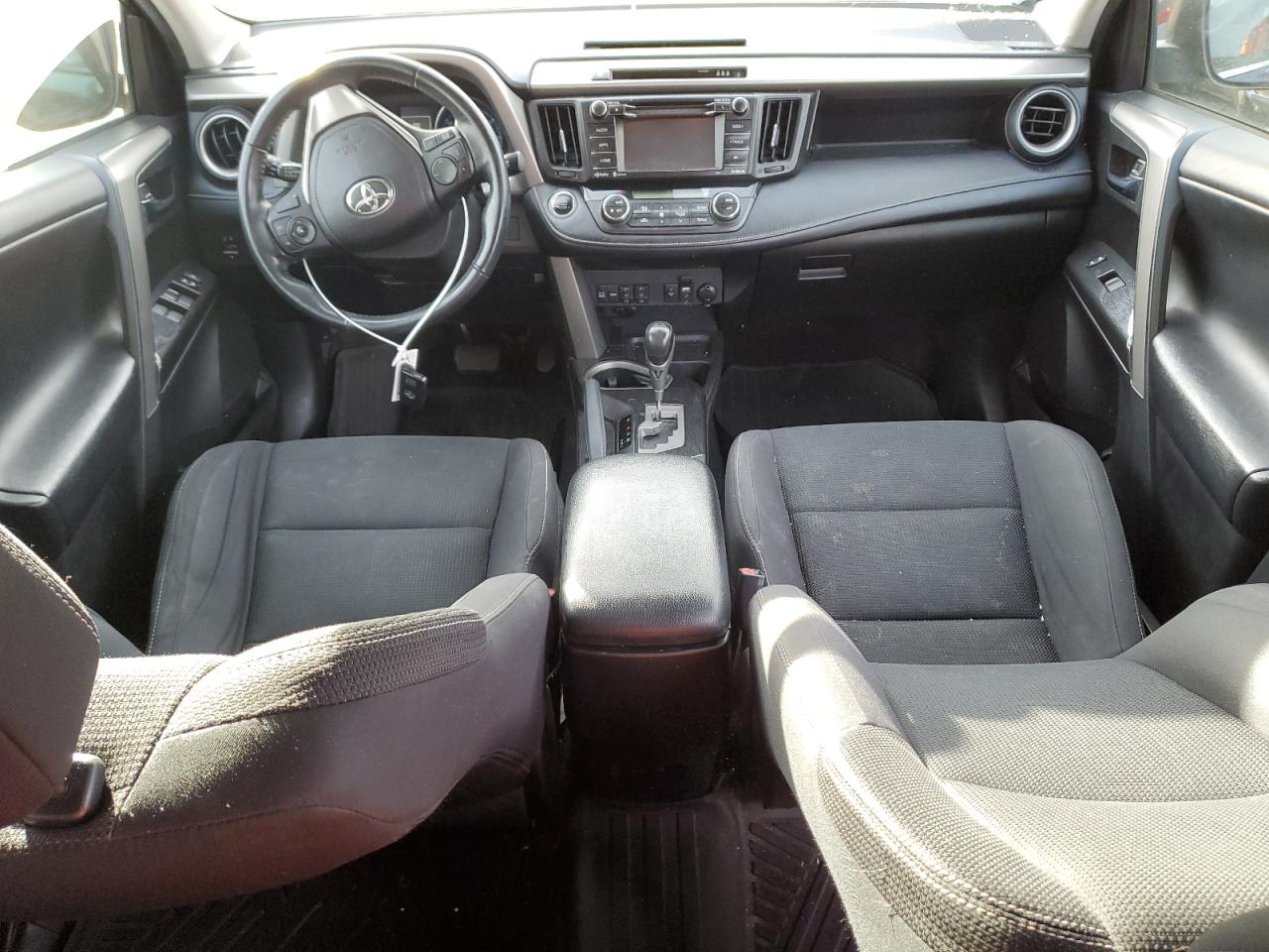 2018 Toyota RAV 4 - Image 8