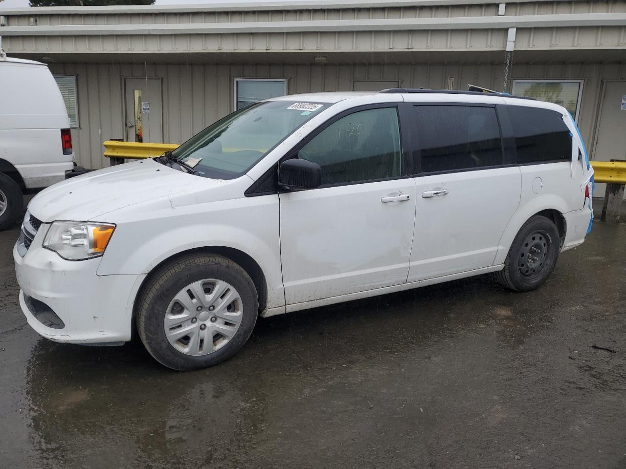2018 Dodge Caravan - Image 1