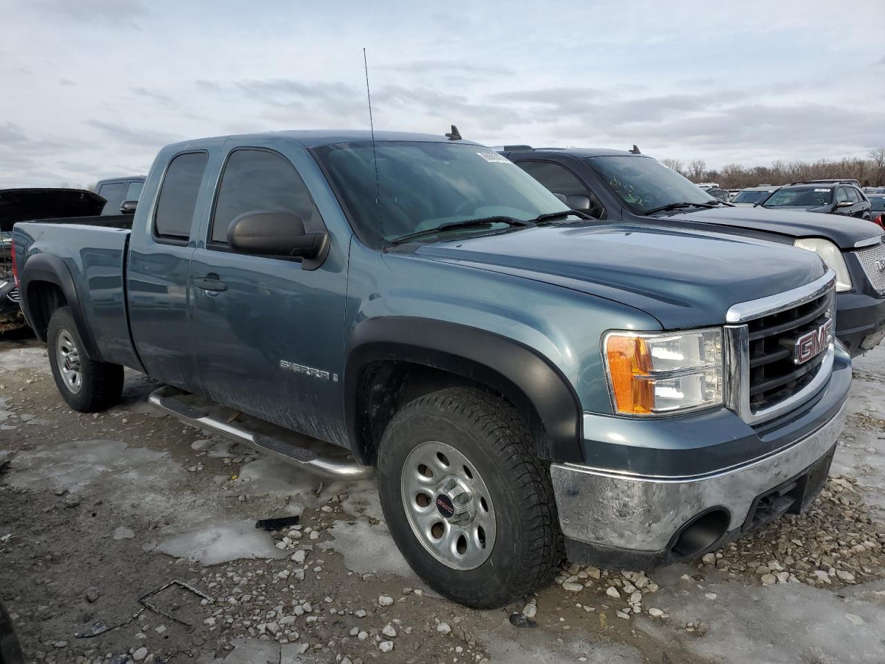 2008 GMC Sierra - Image 4