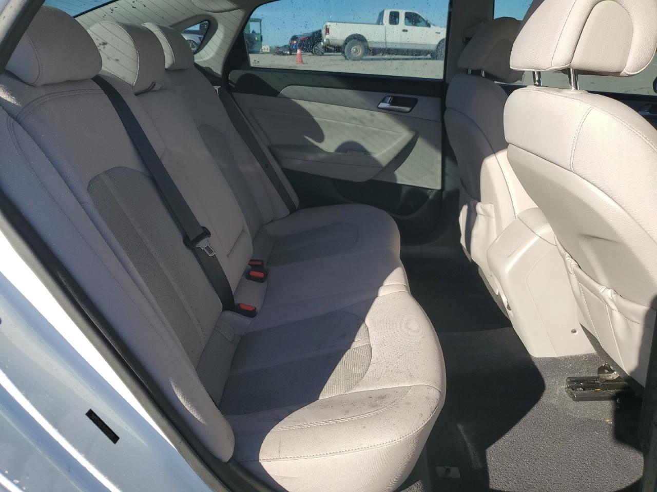 2015 Hyundai Sonata - Image 10