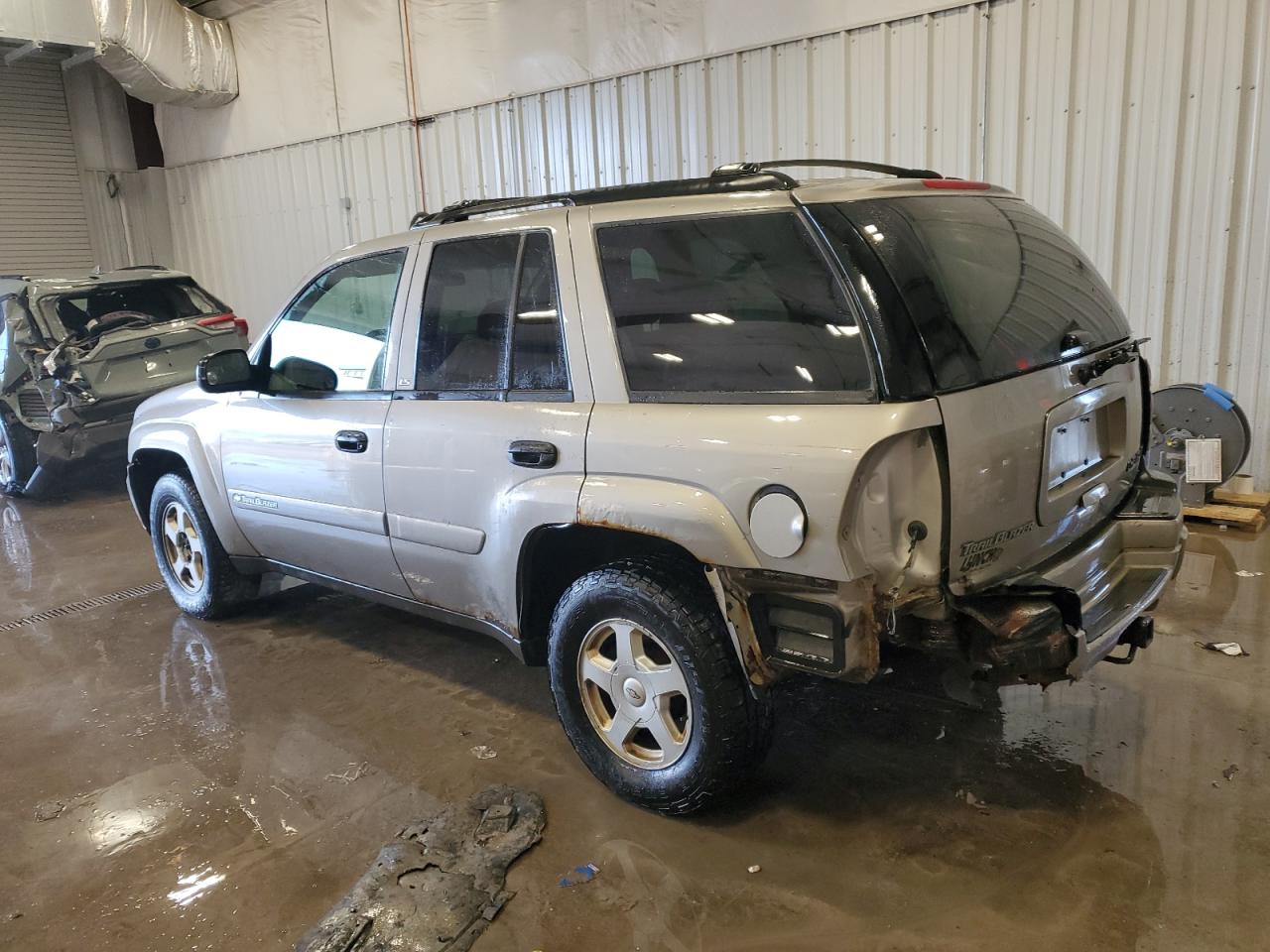 2002 Chevrolet TrailBlazer - Image 2