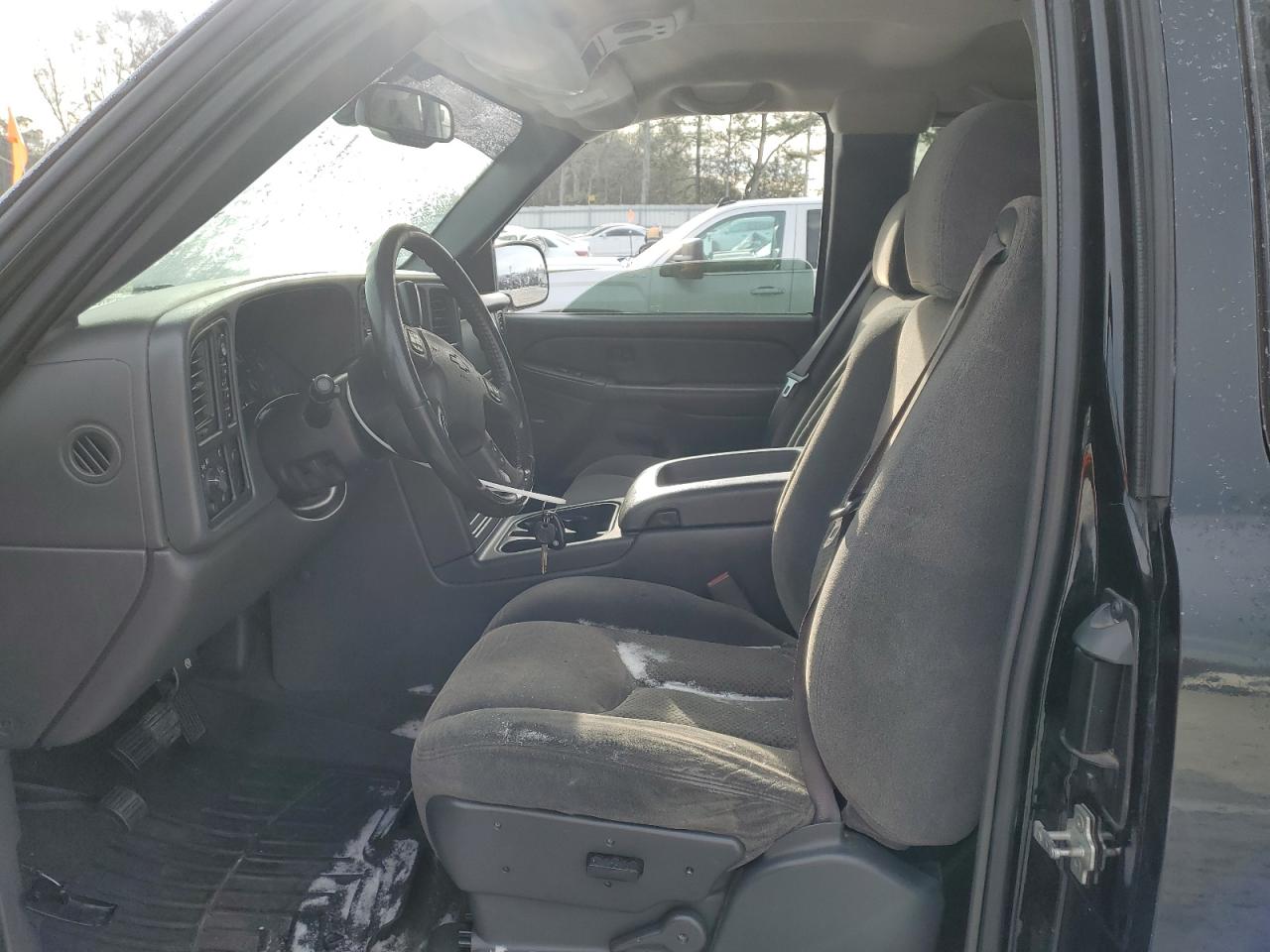 2005 Chevrolet Silverado - Image 7