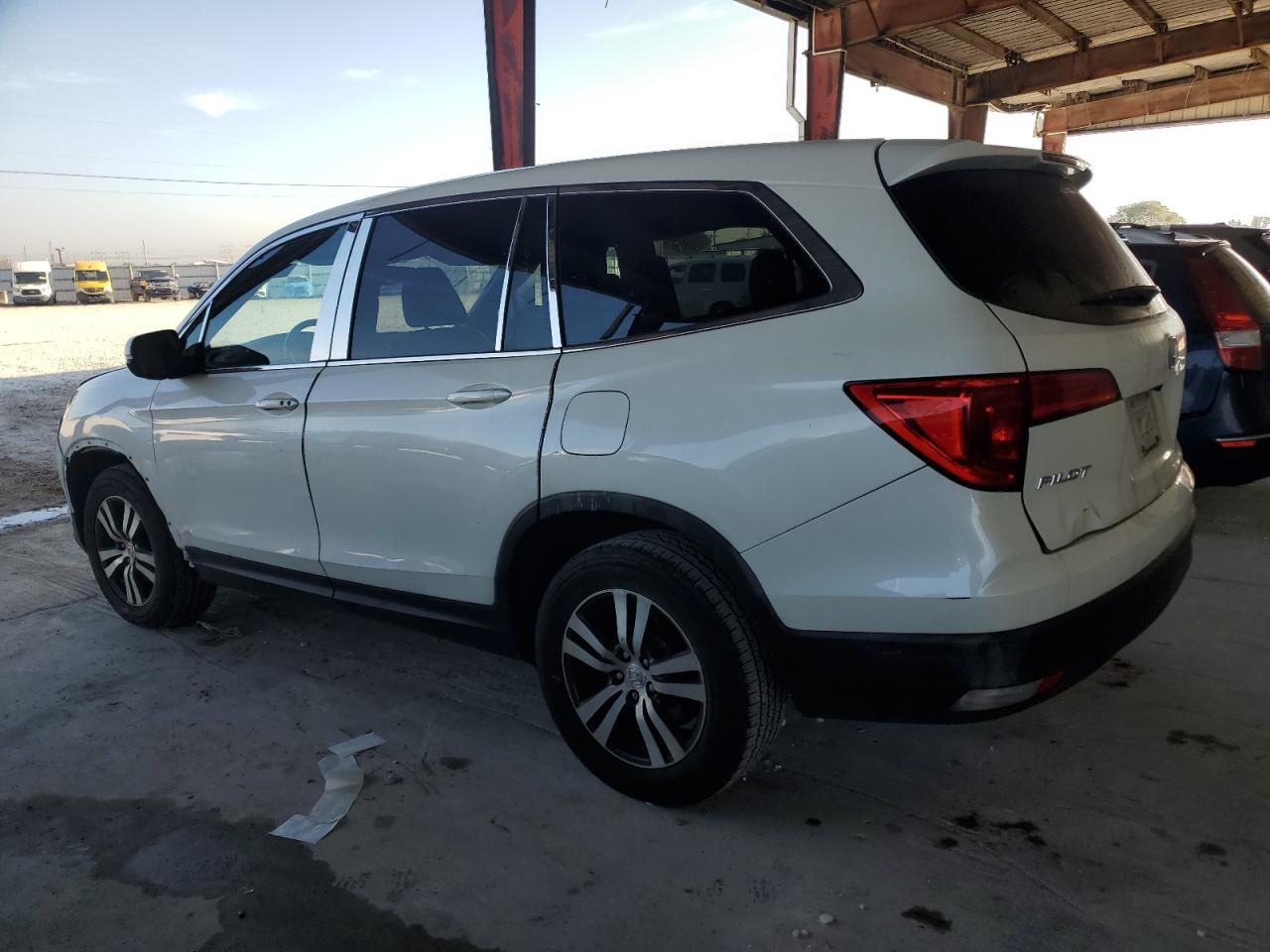 2016 Honda Pilot - Image 2