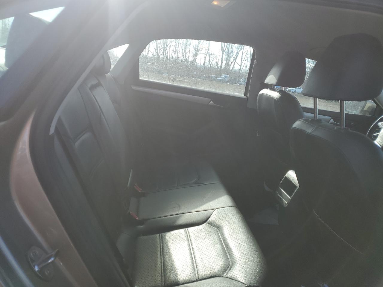 2015 Volkswagen Passat - Image 10