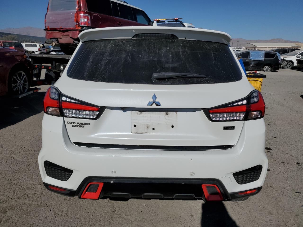 2021 Mitsubishi Outlander - Image 6