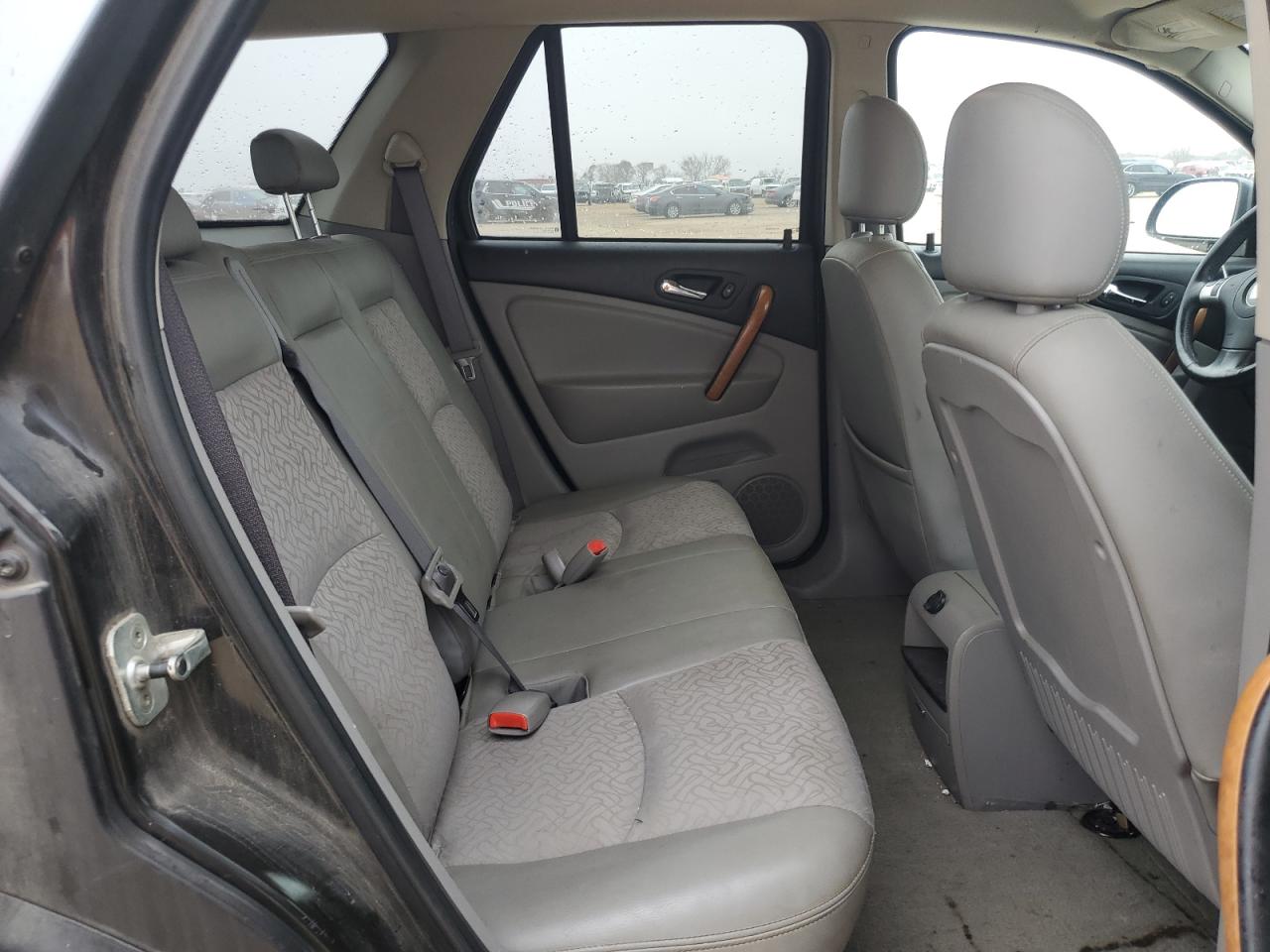 2006 Saturn VUE - Image 11