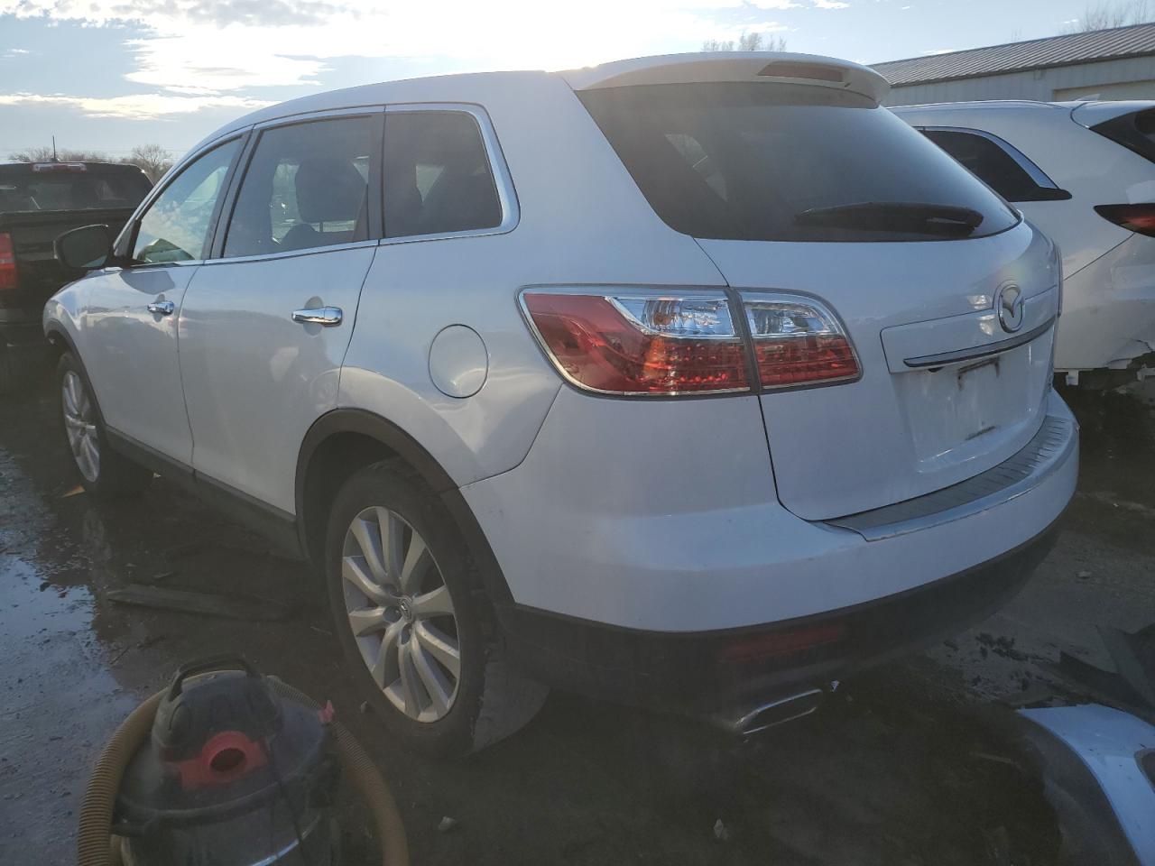 2010 Mazda CX-9 - Image 2