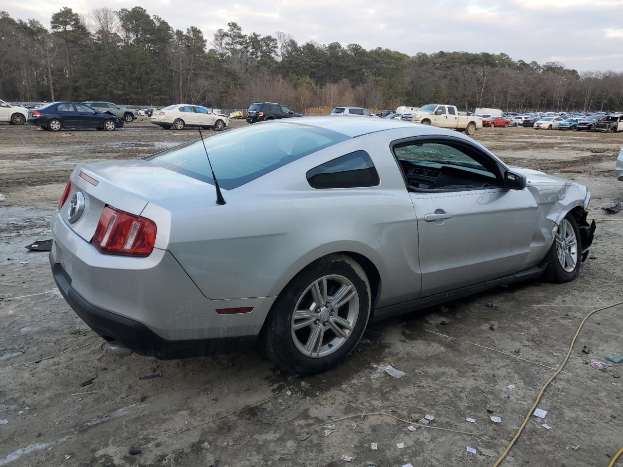 2011 Ford Mustang - Image 3
