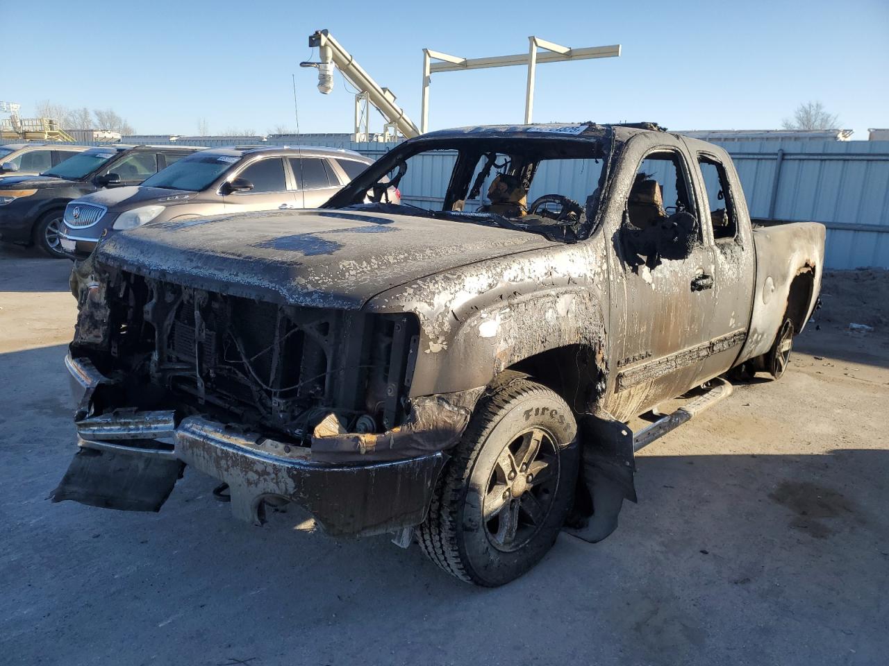 2013 Gmc Sierra K1500 Sle for Sale in Kansas City, KS - Burn