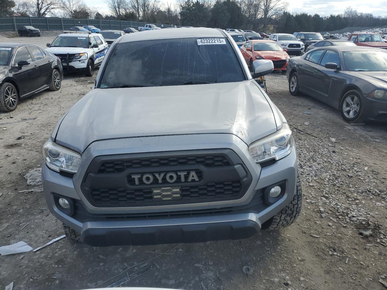 2019 Toyota Tacoma - Image 5