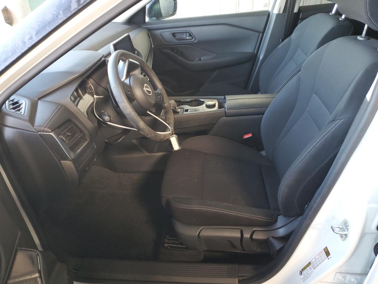 2024 Nissan Rogue - Image 7