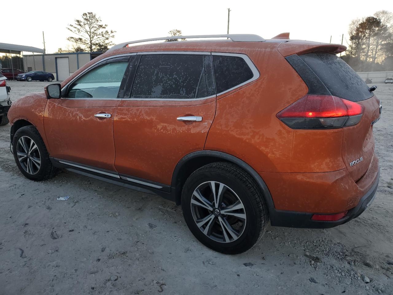 2017 Nissan Rogue - Image 2