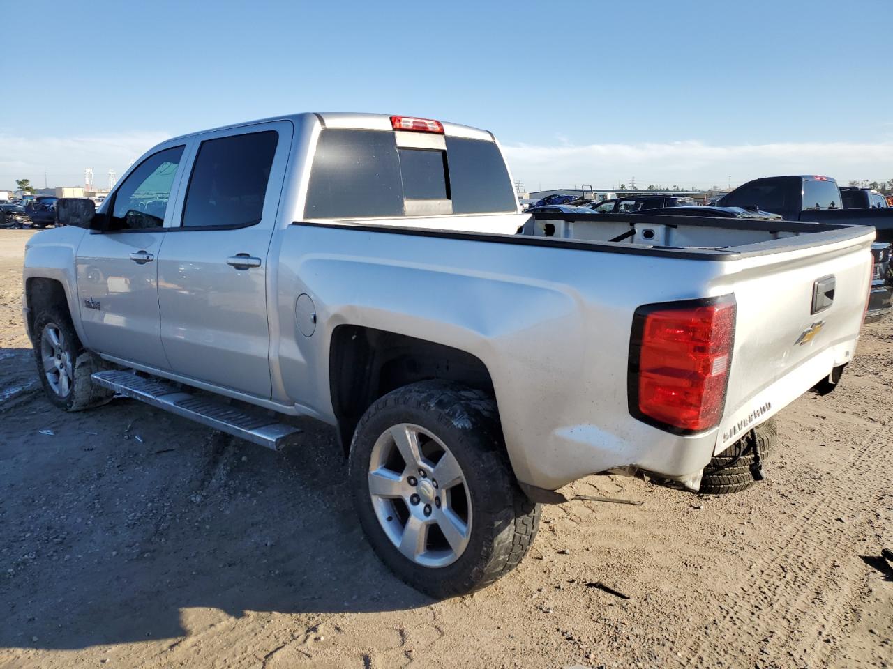 2014 Chevrolet Silverado - Image 2